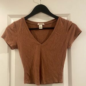 Bozzolo Ribbed V-Neck Crop Top